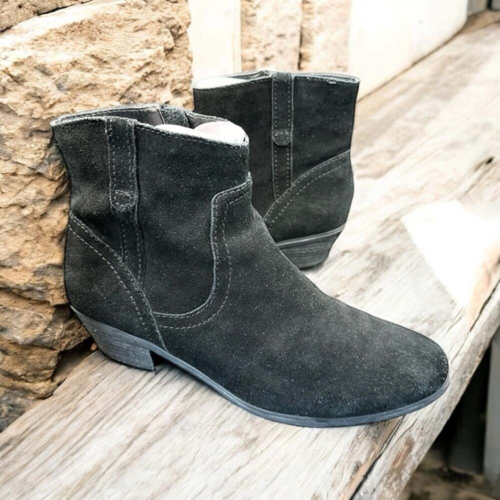 Bass Chrissy Women’s Suede Ankle Boot Black Size 8.5.